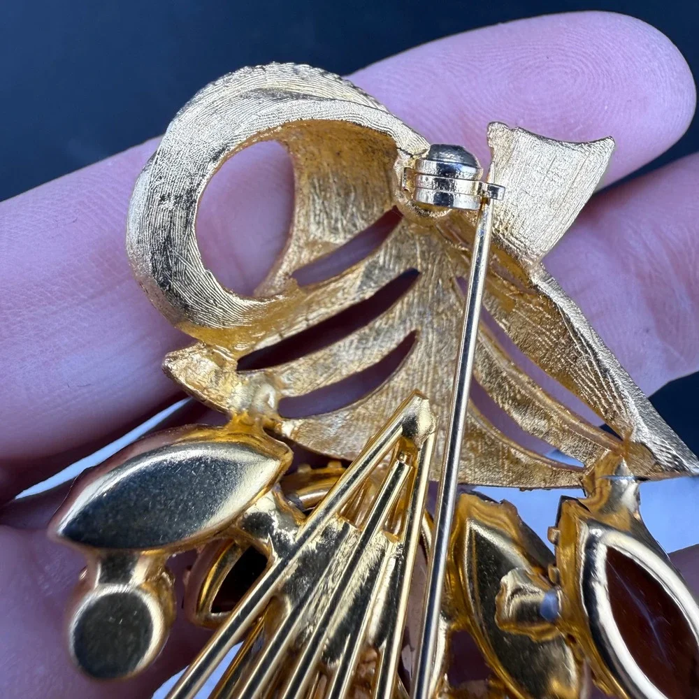 Vintage Rhinestone Brooch Gold Tone Orange Brown Rhinestone Leaf Spray Molded